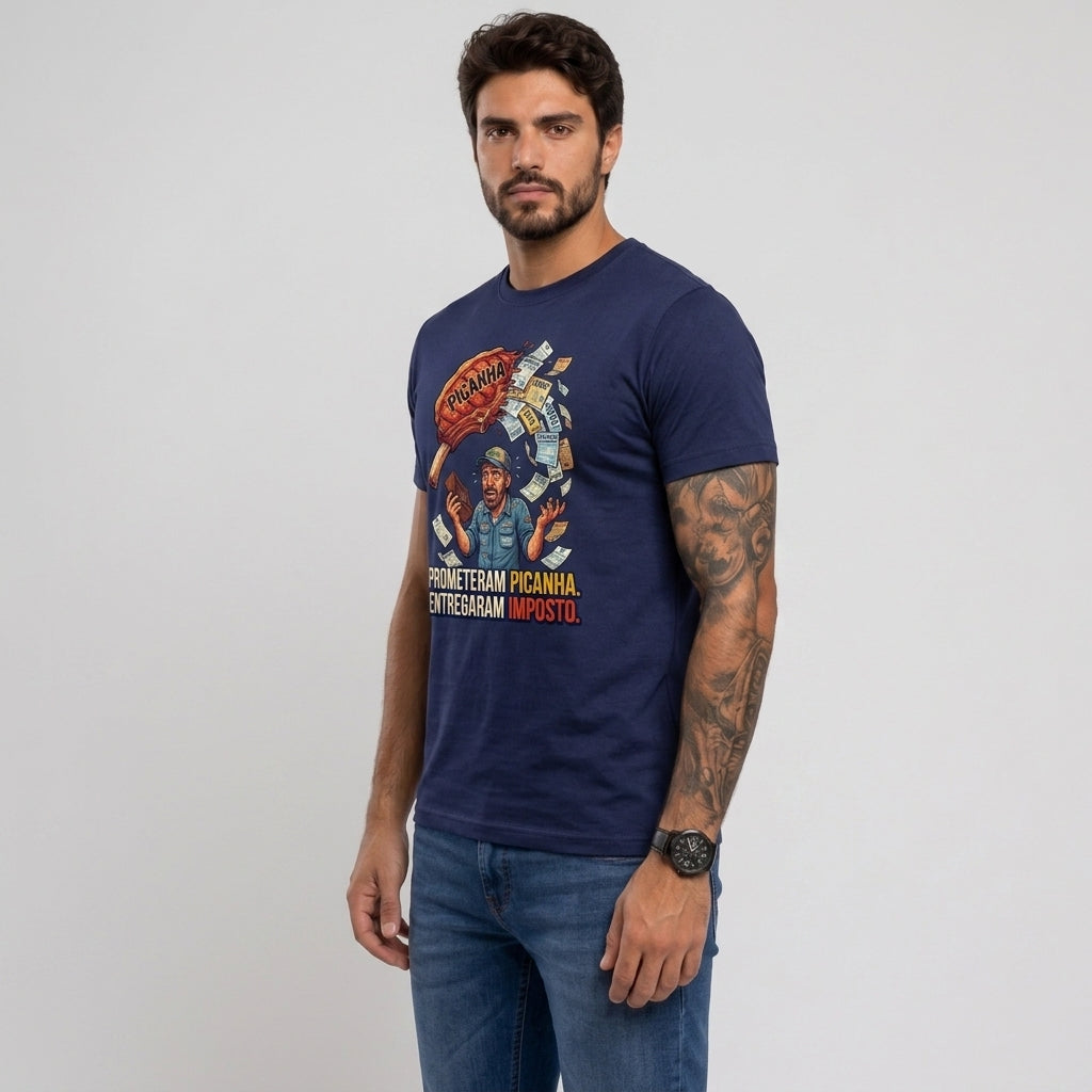 Camiseta Cadê A Picanha?! - Azul Marinho — Camiseta Cadê A Picanha?! - Azul Marinho (com modelo)