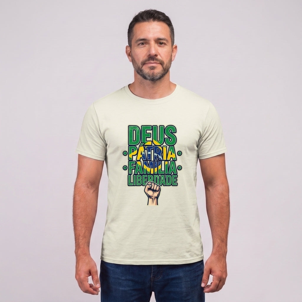 Camiseta Deus, Pátria, Família E Liberdade - Off-White — Camiseta Deus, Pátria, Família E Liberdade - Off-White (com modelo)