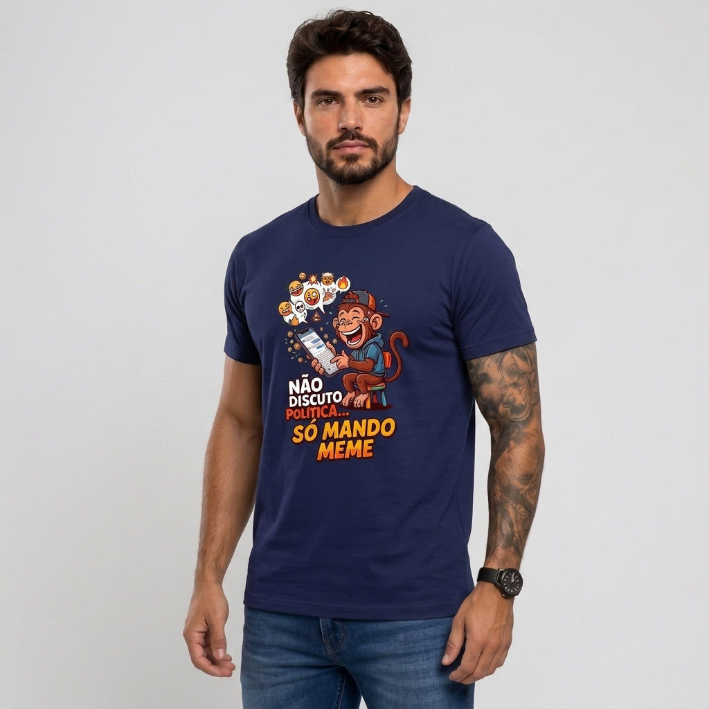 Camiseta Não Discuto, Só Mando Meme - Azul Marinho — Camiseta Não Discuto, Só Mando Meme - Azul Marinho (com modelo)
